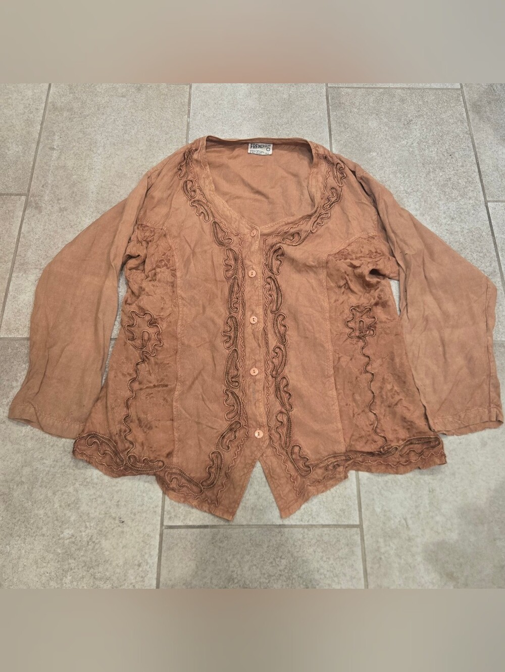 Vtg French Gear Rust Brown Button-Front Blouse with Scalloped Trim Distressed